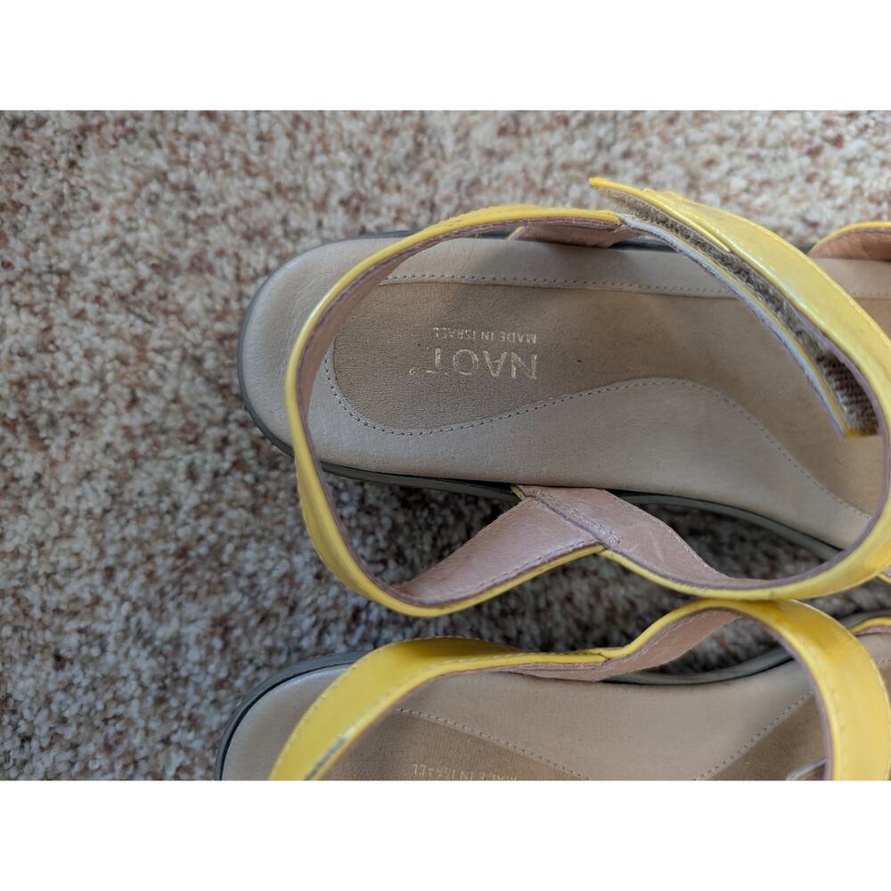 Naot Women Size 39 Yellow Leather Adjustable Double Strap Hook Loop Wedge Sandal - Picture 9 of 9